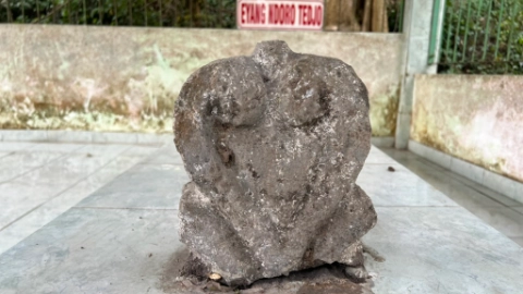 Batu Nisam Makam Ndoro Tedjo
