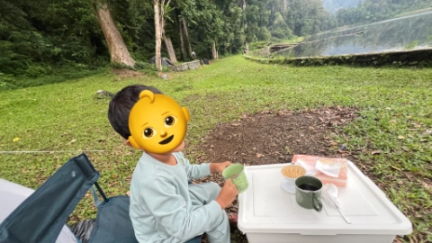 Kopi, Coklat, dan Danau