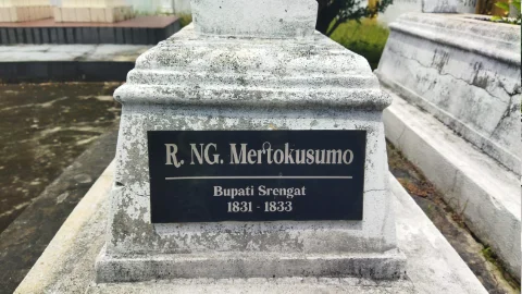 Makam Bupati Srengat R. NG. Mertokusumo